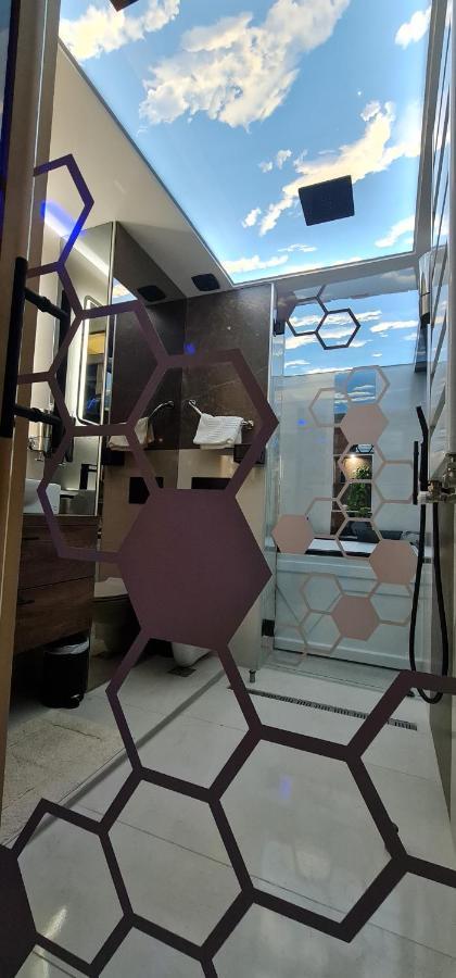 Design Apartment Platinium Spa Lux 5 Star "Havana" Completely Private Wellness & Spa Free Included Sauna & Jacuzzi & Salt Wall & Fire Place & 3D Ceilings & Business Wifi & Netflix & Keyless Code Entry & Full Smart App & Secure 2 Parking Place Ćuprija Eksteriør bilde
