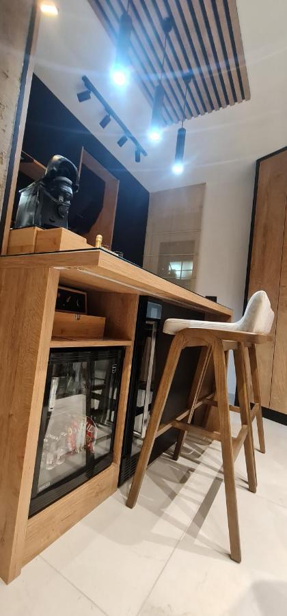 Design Apartment Platinium Spa Lux 5 Star "Havana" Completely Private Wellness & Spa Free Included Sauna & Jacuzzi & Salt Wall & Fire Place & 3D Ceilings & Business Wifi & Netflix & Keyless Code Entry & Full Smart App & Secure 2 Parking Place Ćuprija Eksteriør bilde